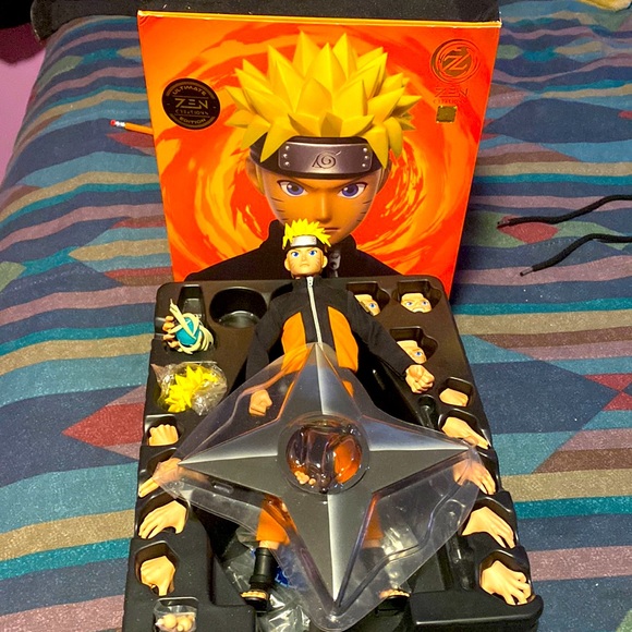 Never been played with comes with box and all accessories Naruto
